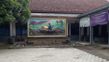 Image: Halaman dalam Raung Resepsionis RSUD Kristen Mojowarno Jombang