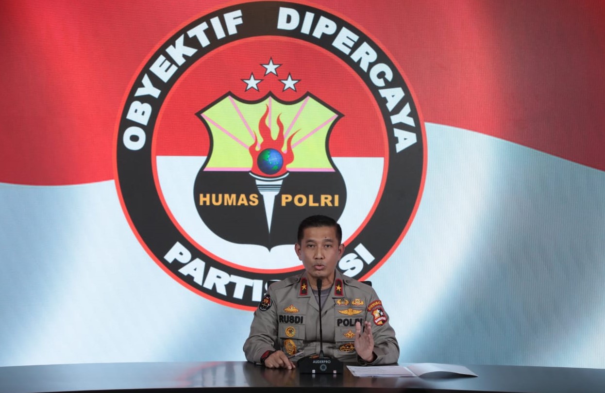 https://humas.polri.go.id/2021/01/28/bareskrim-tahan-tersangka-rasisme-ambroncius-nababan-selama-20-hari-ke-depan/