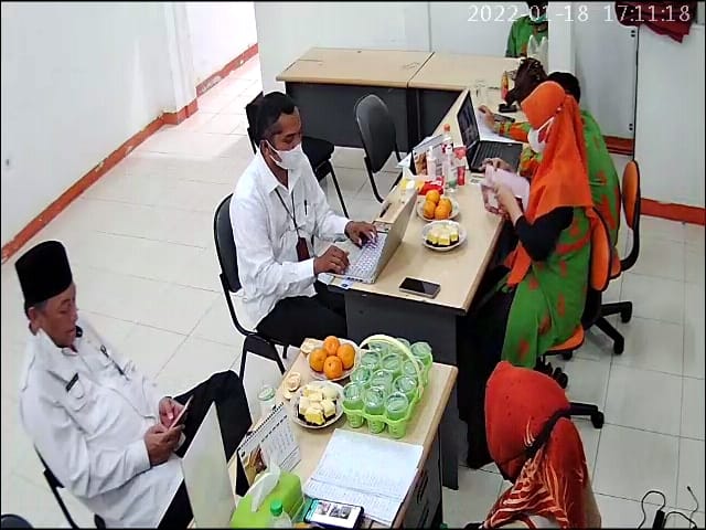 foto Tim Utusan Dirjen PHU di Kantor Cabang An Namiroh Jombang atas laporan Jamaah an. Tamani. 18/01/2022